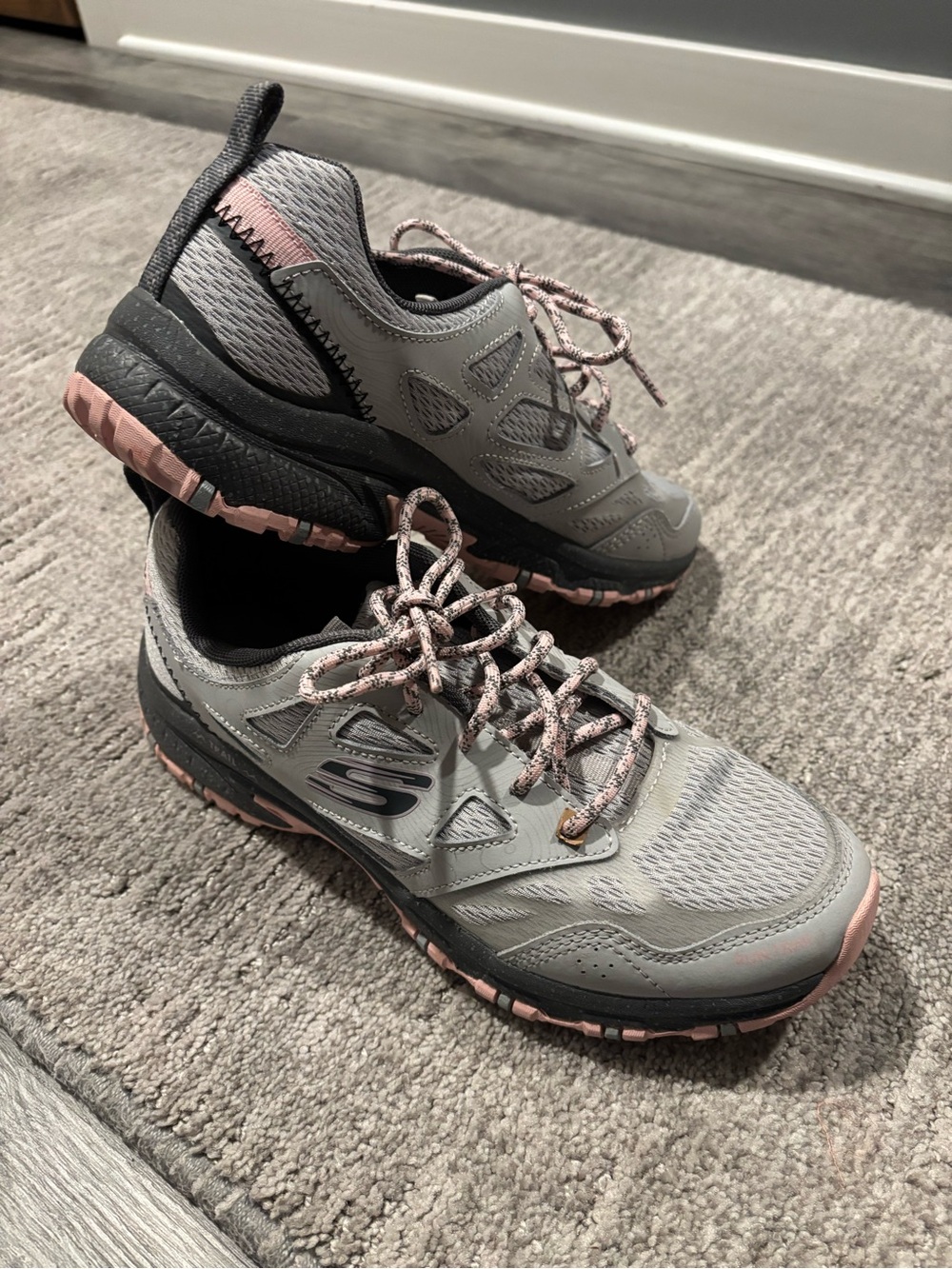 Skechers Gray and Pink Women's Athletic Trail Shoes 9.5